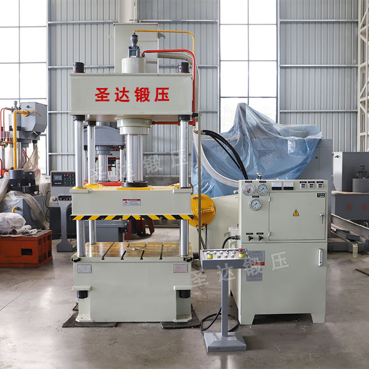 100噸三梁四柱液壓機(jī) 100噸三梁四柱液壓機(jī)